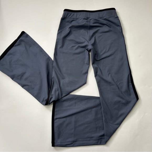 Free People Movement Flares Leg Yoga Pants Grey/Black Small NWOT - Picture 2 of 8